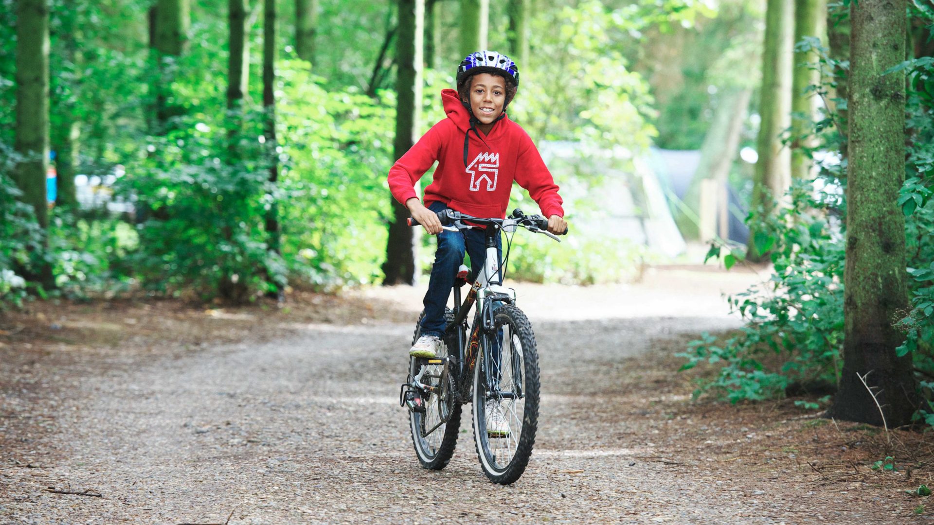 The children ride bikes