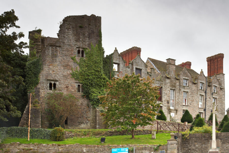 Hay Castle in Bannau Brycheiniog (Brecon Beacons)